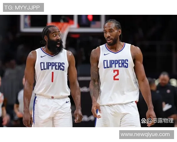 快船与勇士激战正酣文字直播全程回顾精彩瞬间与球员表现分析